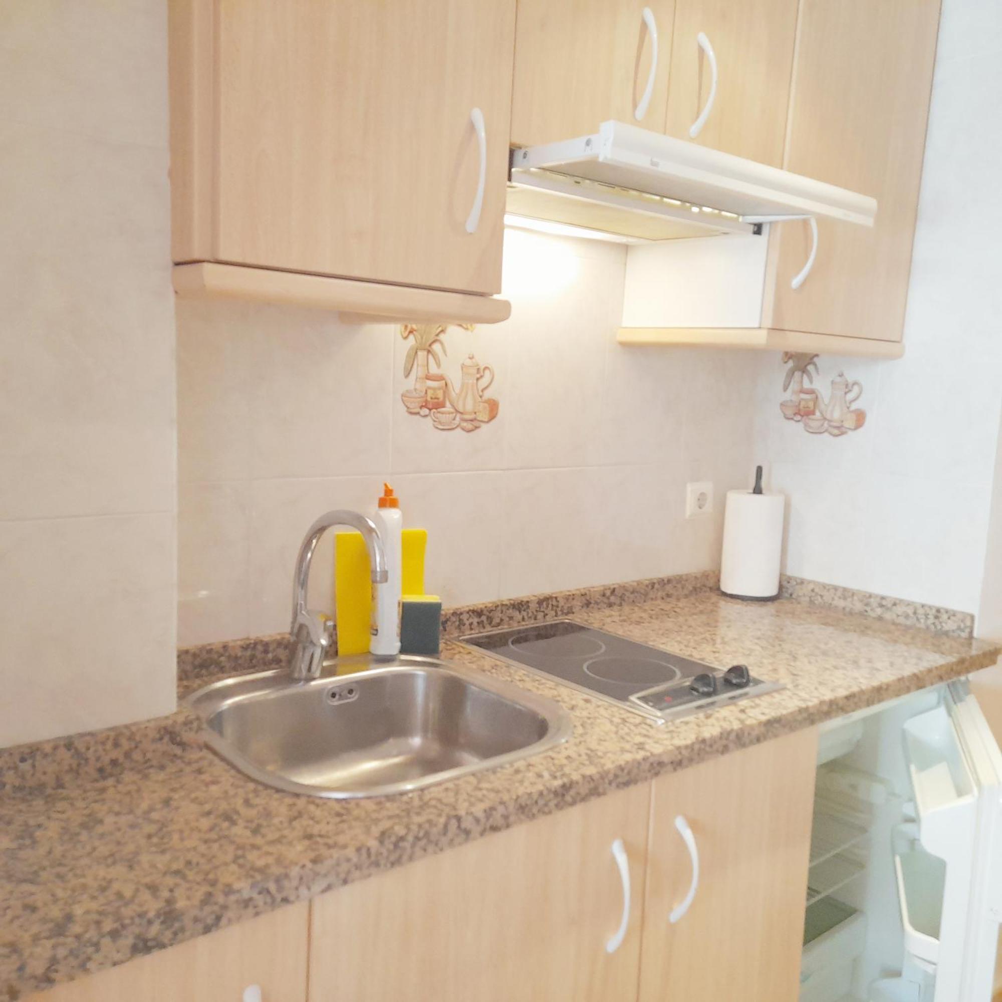Apartamentos Vicenta Playa Carihuela トレモリノス 部屋 写真